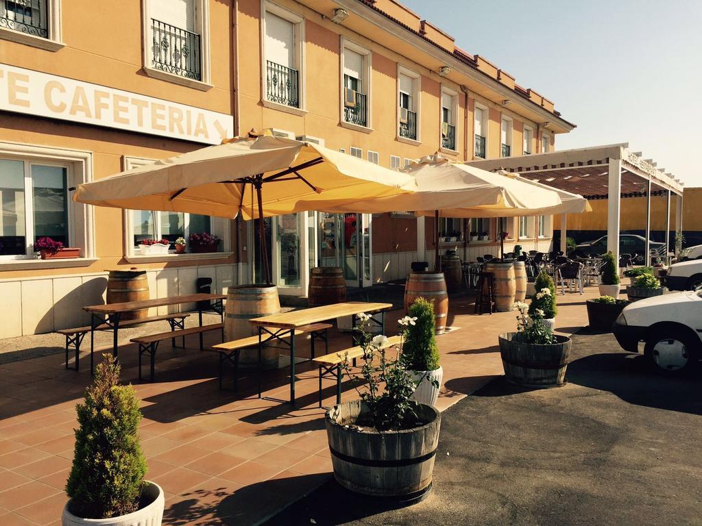 Hotel Los Toreros Del Trabancos Siete Iglesias de Trabancos Exteriér fotografie